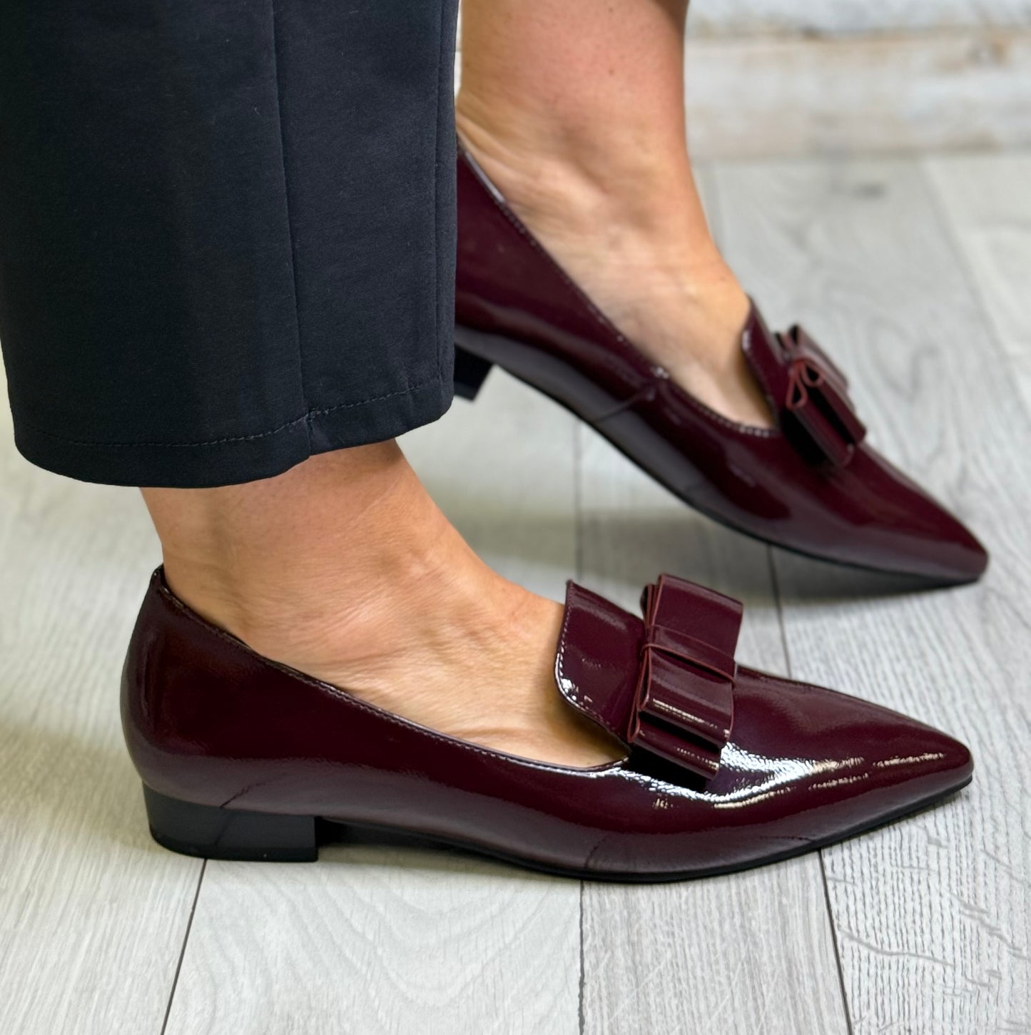 Dancing Matilda - Burgundy Bow Detail Pointed Shoe
