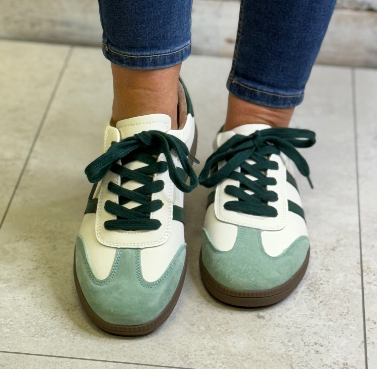 Drilleys- 'Sixty Four' Forest Cream Gum Sole Trainer