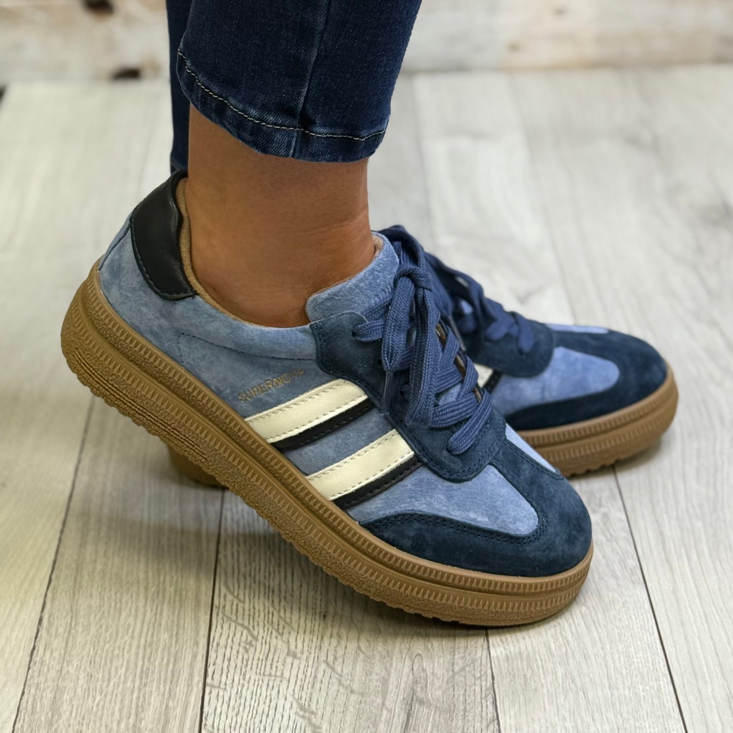 Drilleys- 'Eighty Three' Pacific Blue Trainer