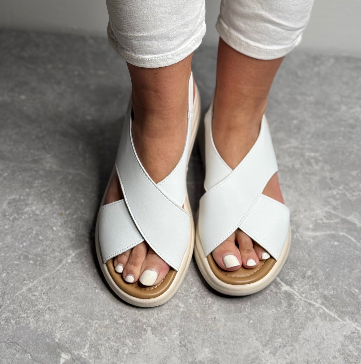 Patrizio Como - 'Subiaco' White Leather Strap Sandal