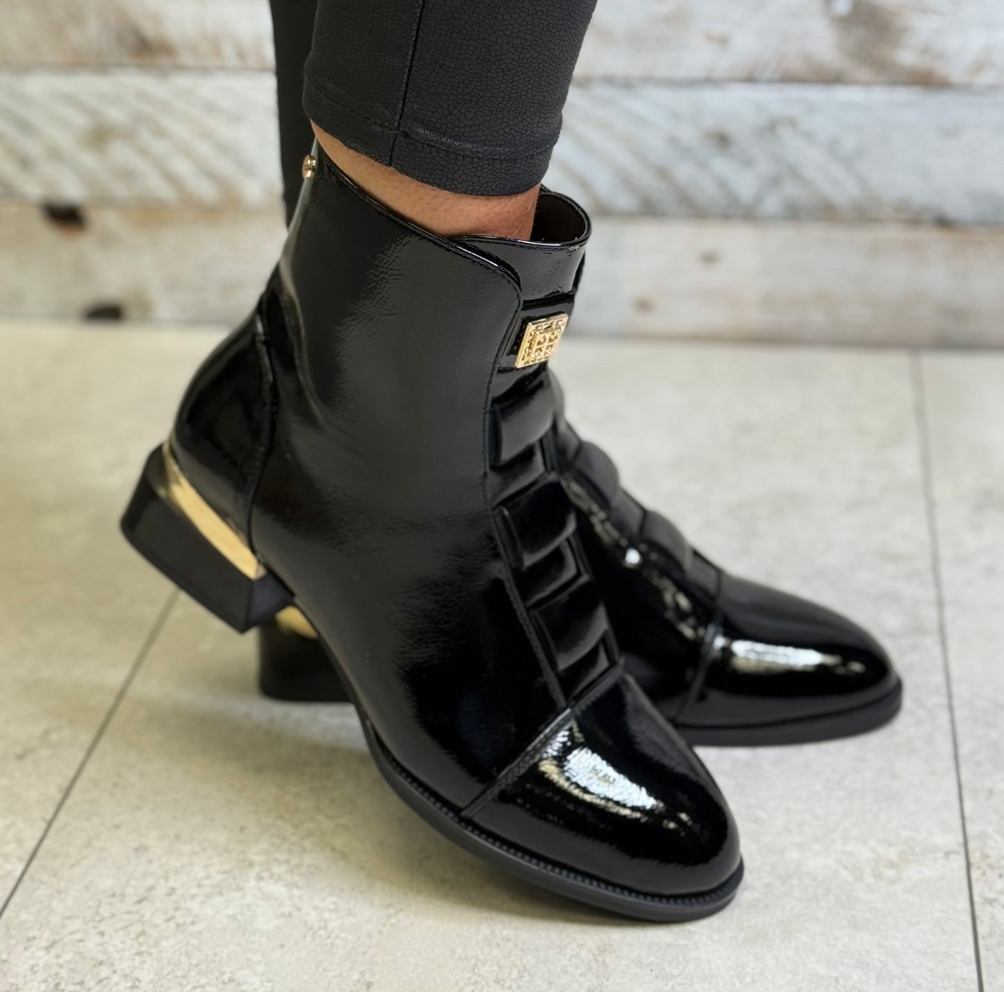 Patrizio Como - 'Lierganes' Black Patent Ankle Boot