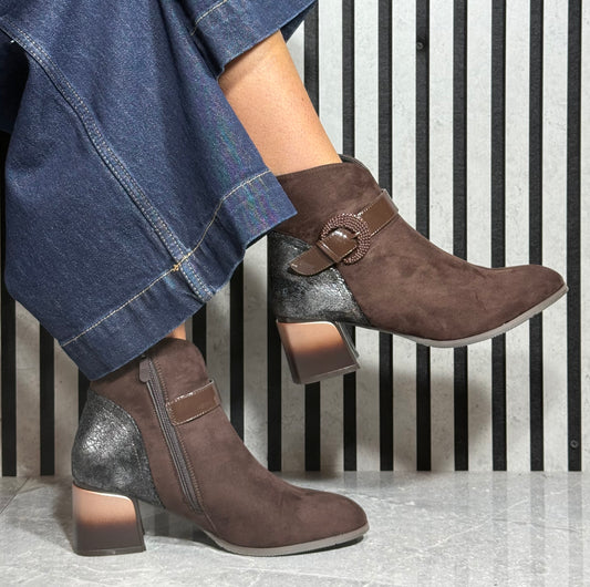 Redz - Brown Buckle Detail Ombre Heel Boot
