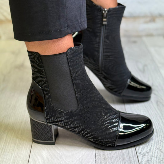 Redz - Black Detailed Patent Toe Boot