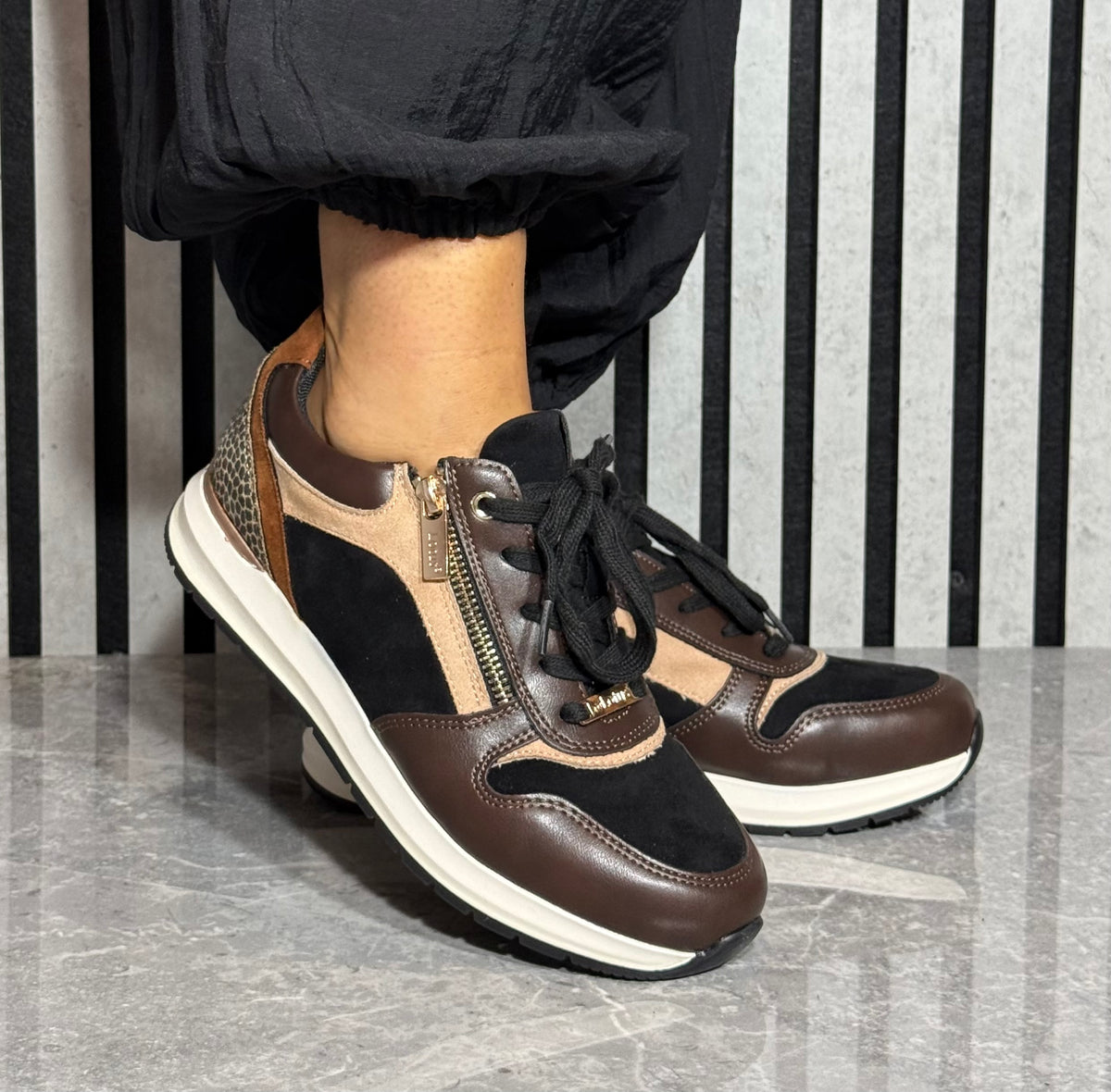 Lotus - 'Venus' Brown/Black Combo Trainer