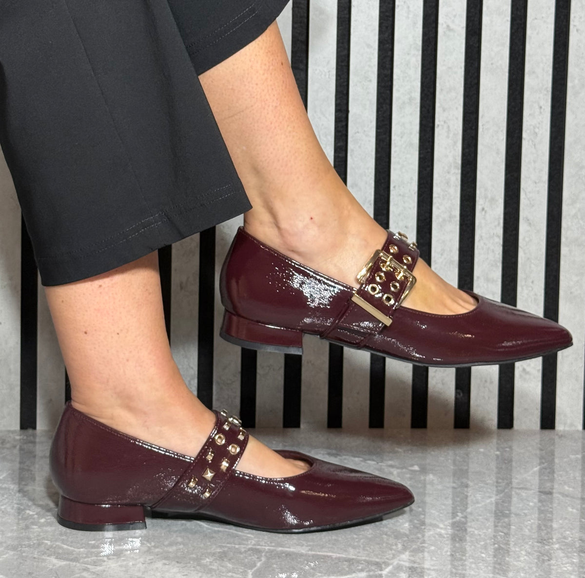 Xti - Burgundy Patent Buckle Detail Pointed Shoe (146418)