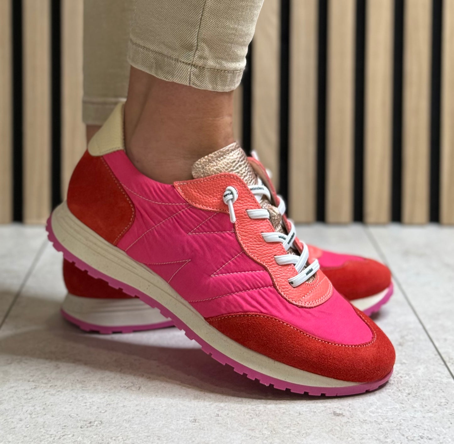 Wonders - A-4802 Flame/Fog/Fresa Trainer