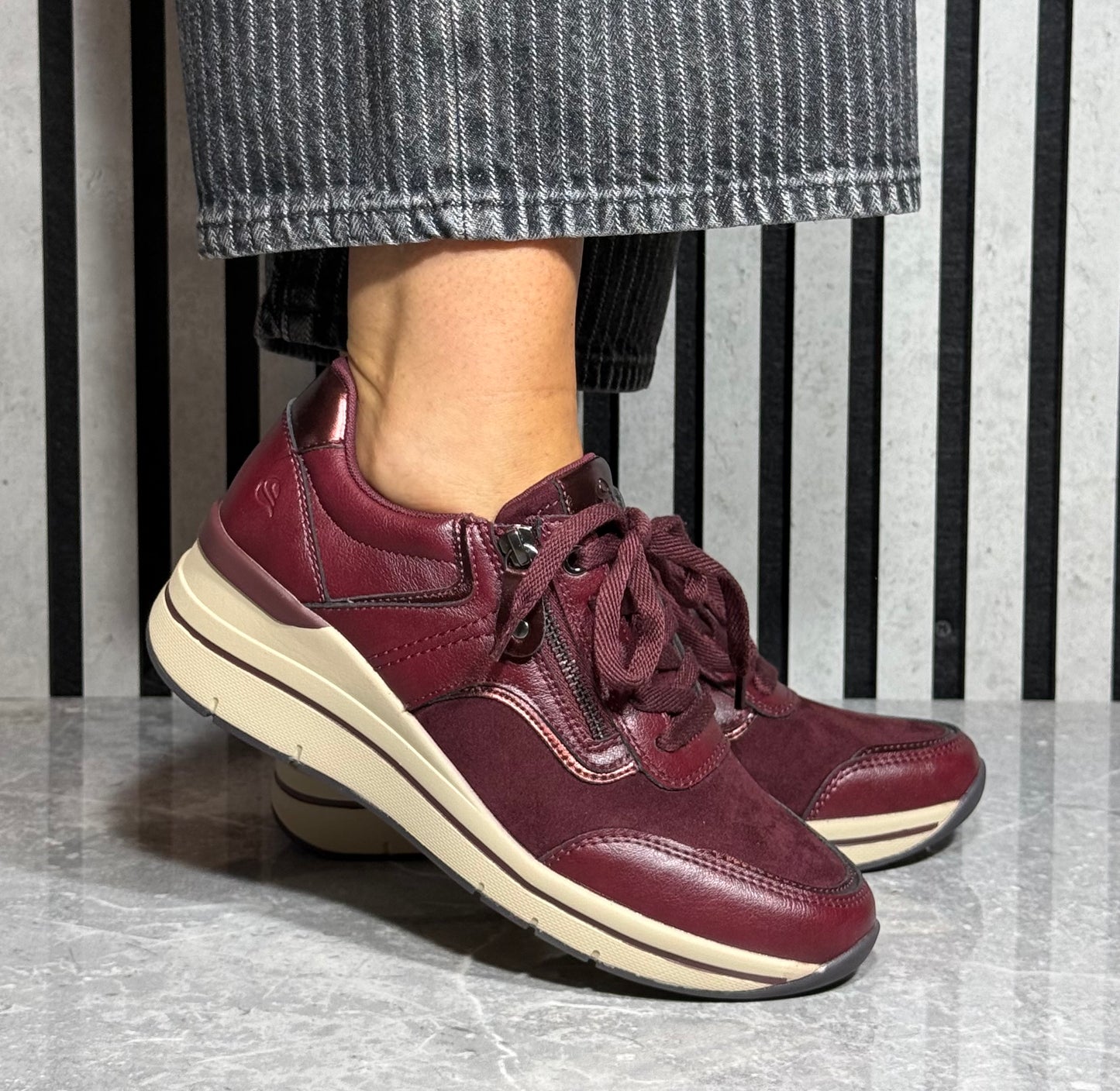 Jana - Bordeaux Combo Wedge Trainer