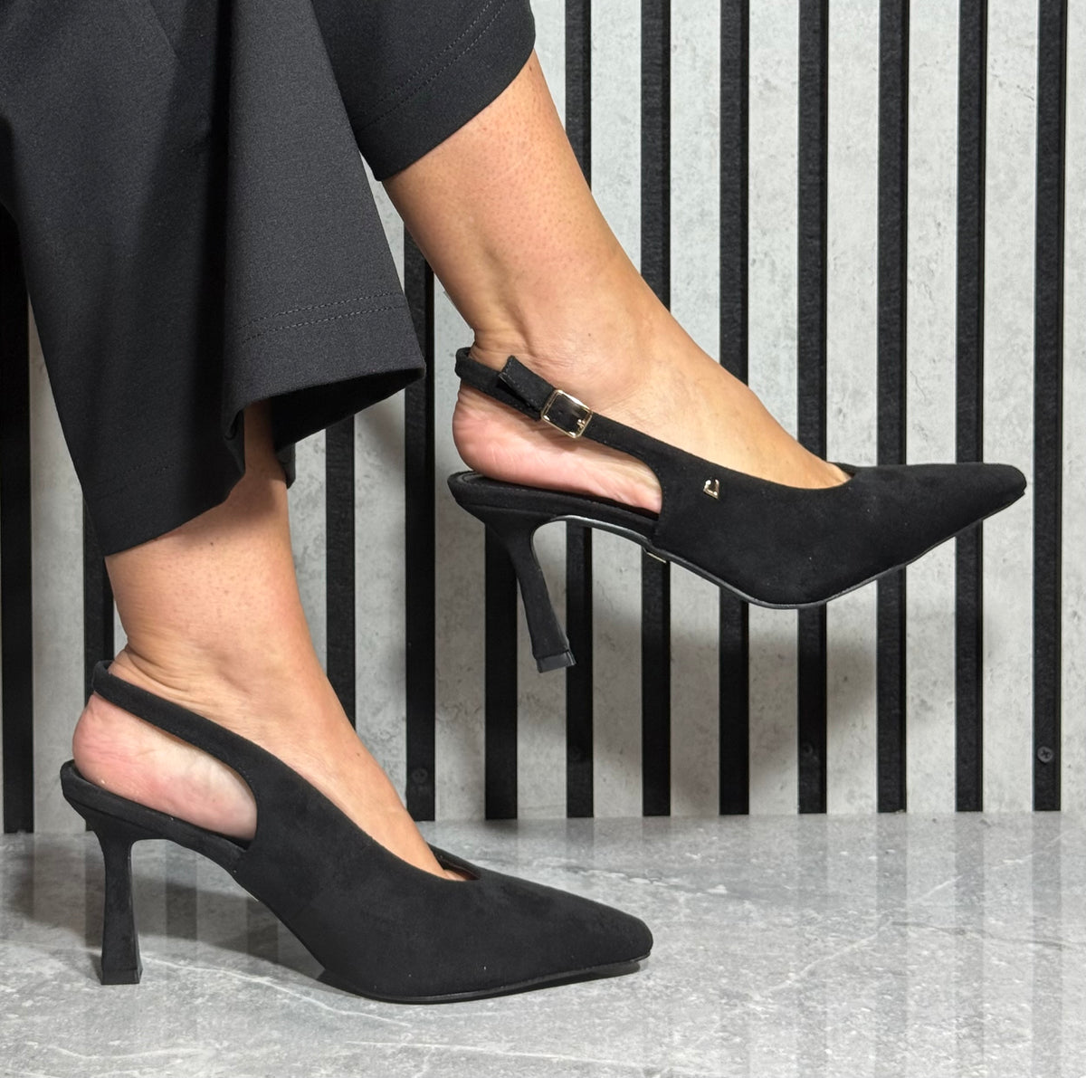 Una Healy - 'Let The Mystery' Vinyl Faux Suede Slingback Heel