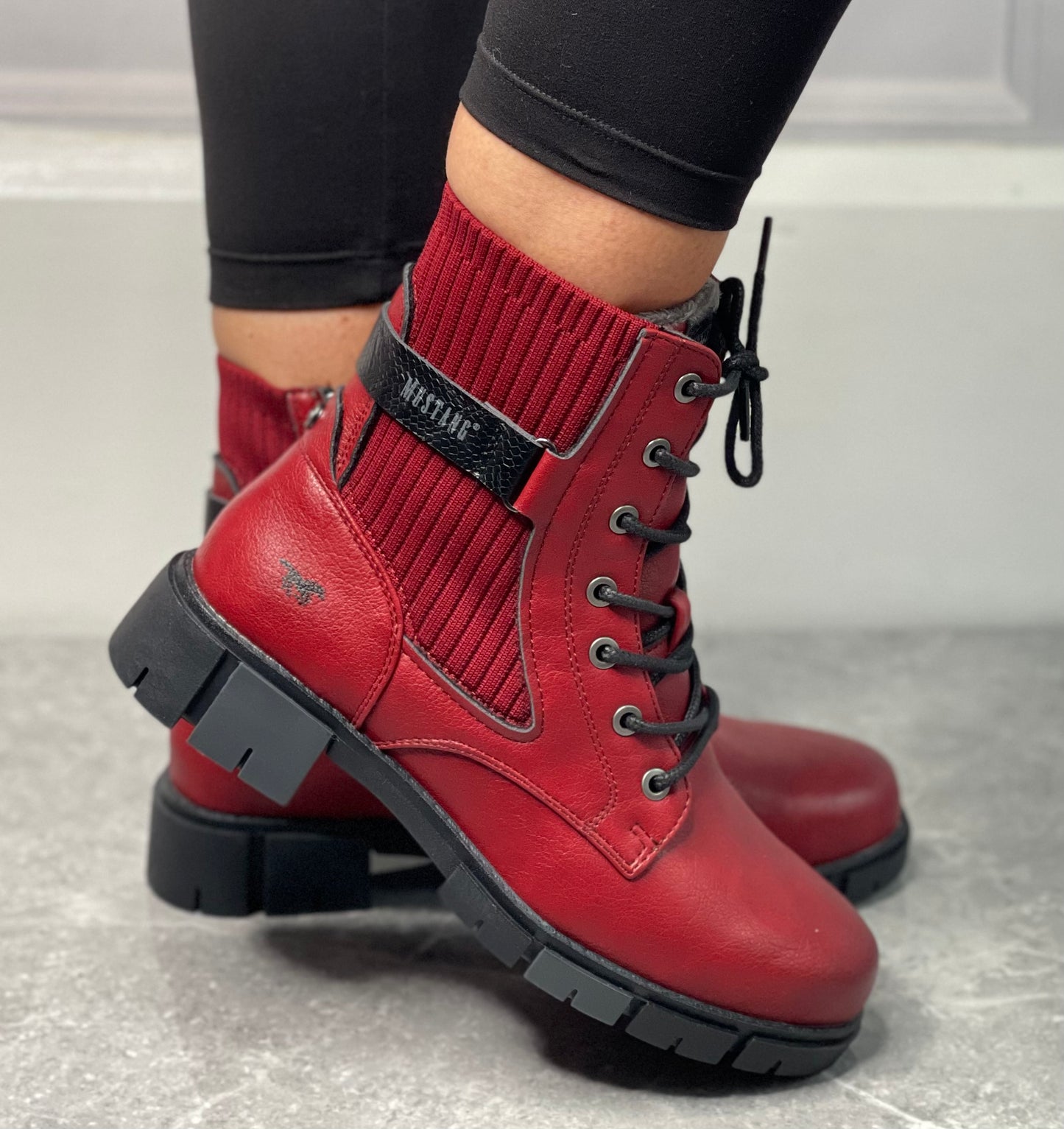 Mustang - Red Strap Detail Boot