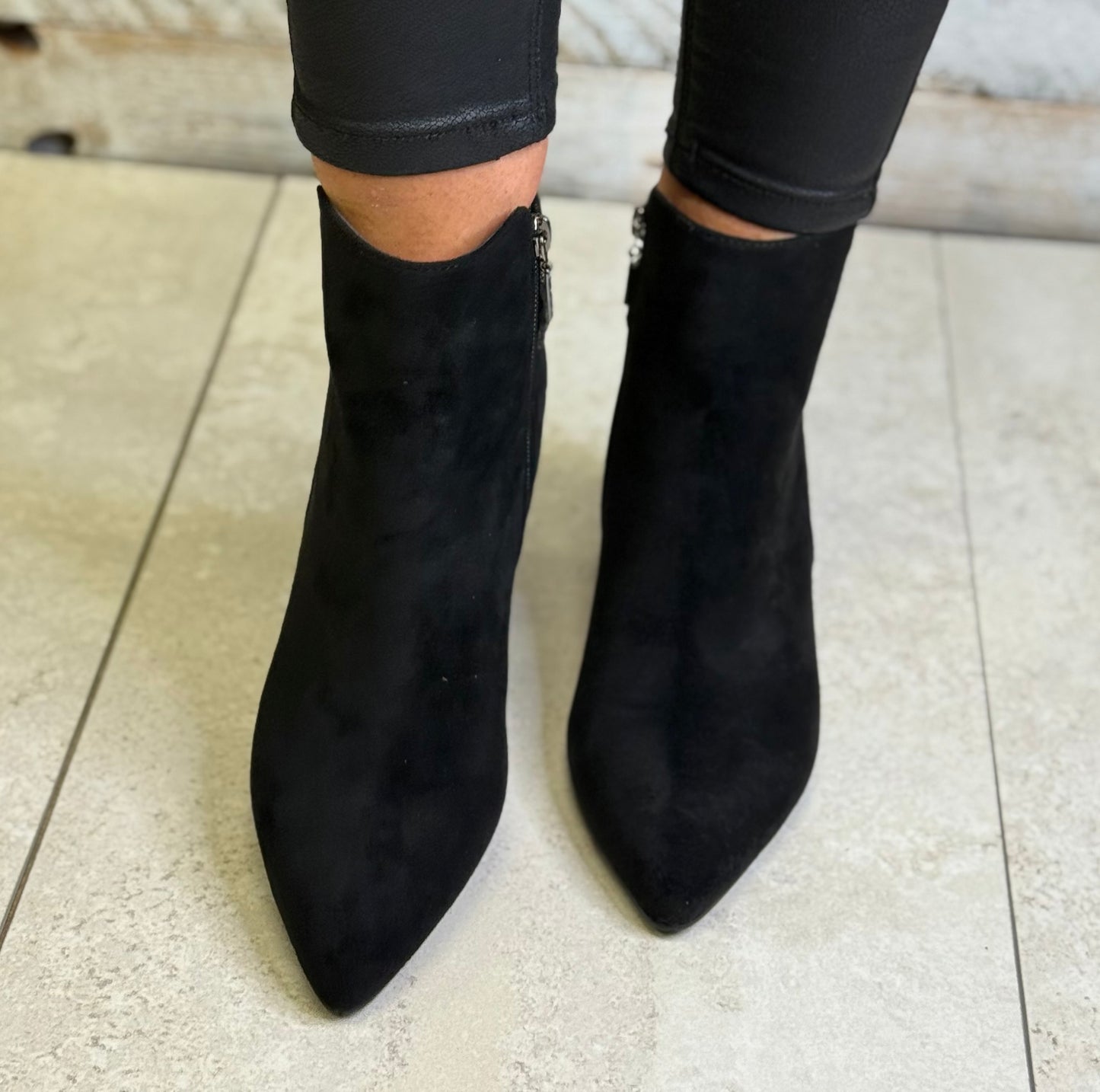 Kate Appleby - ‘Longlane' Schwarz Boot