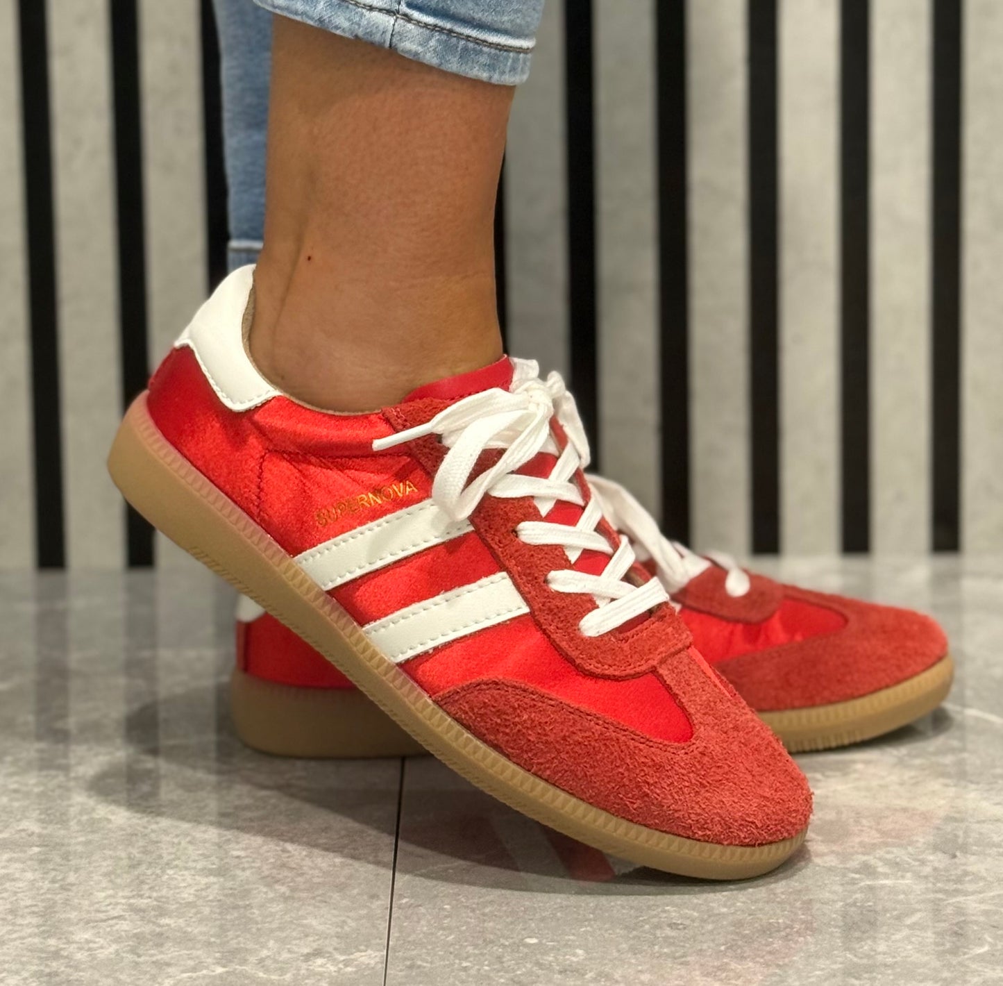 Drilleys- 'Ninety’ Rose Blossom Leather Trainer