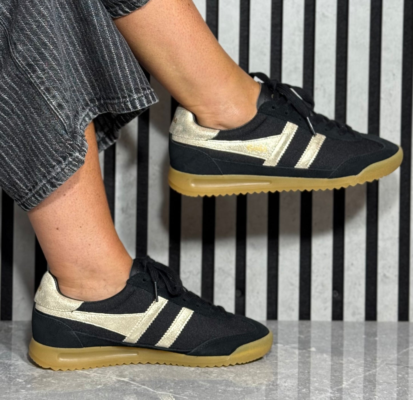 Gola - ‘Tornado' Black/Gold Trainer