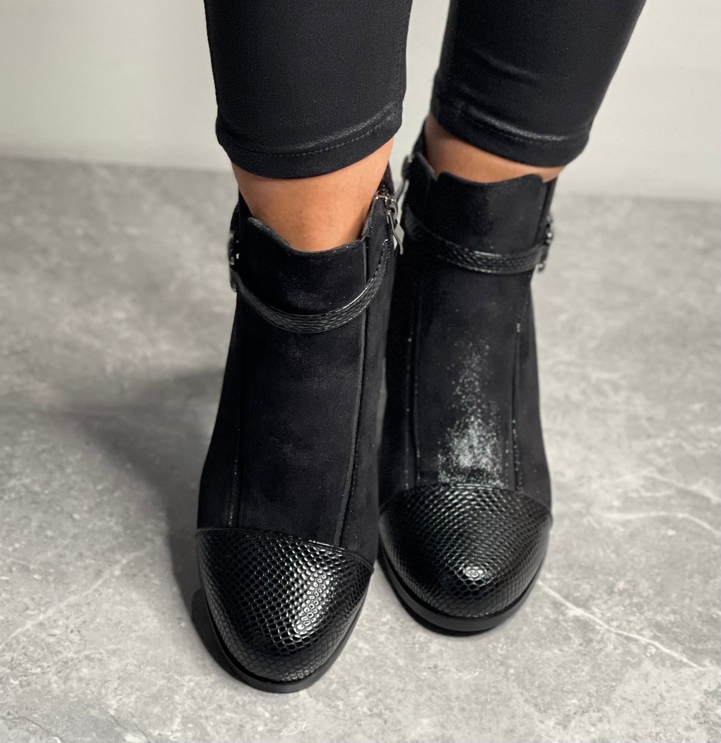 Redz - Black Metallic Ankle Boot