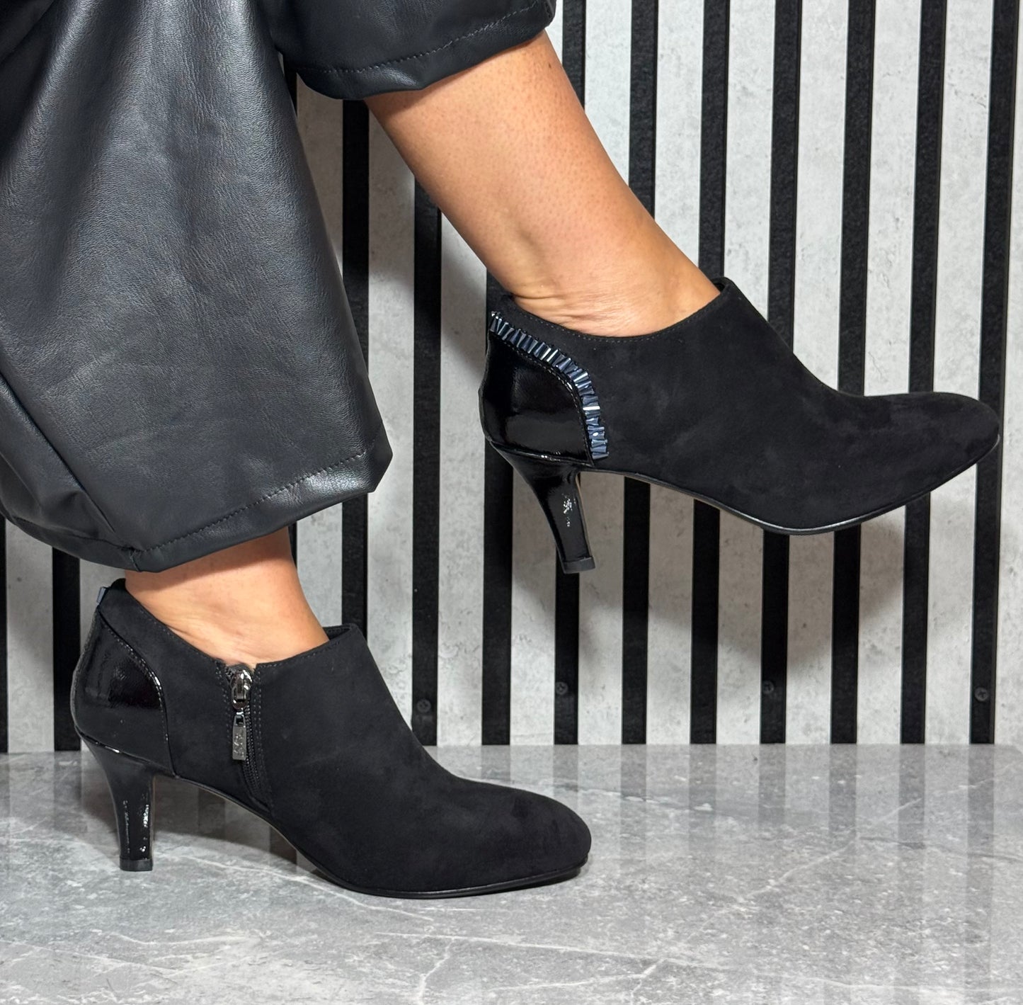 Kate Appleby - ‘Haddon' Schwarz Sparkle Shoe Boot