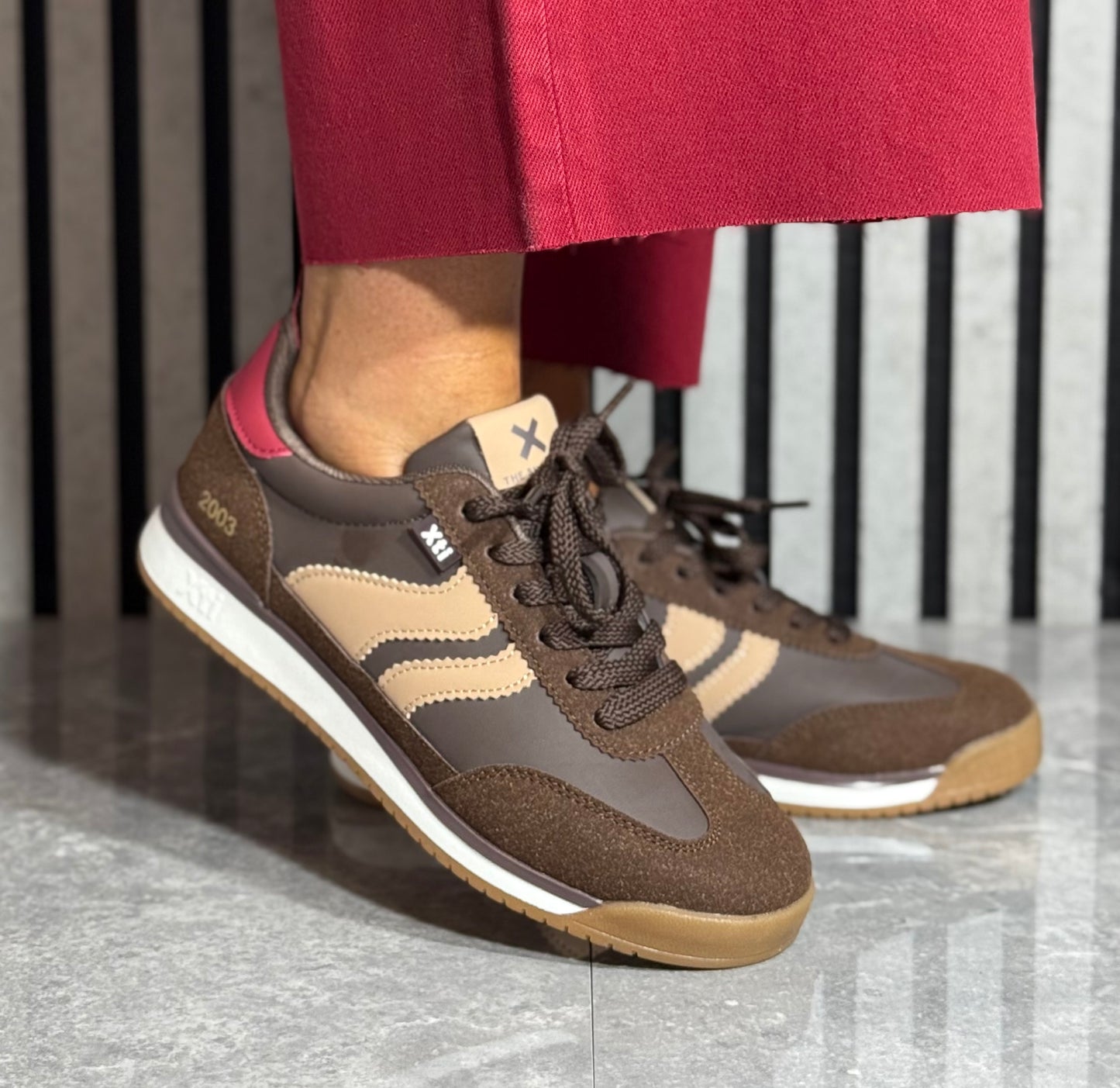 Xti - Brown Side Stripe Trainer (146398)