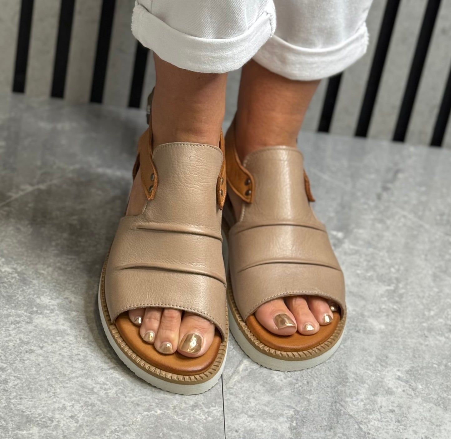 Modella - ‘Lyra' Taupe Leather Sandal