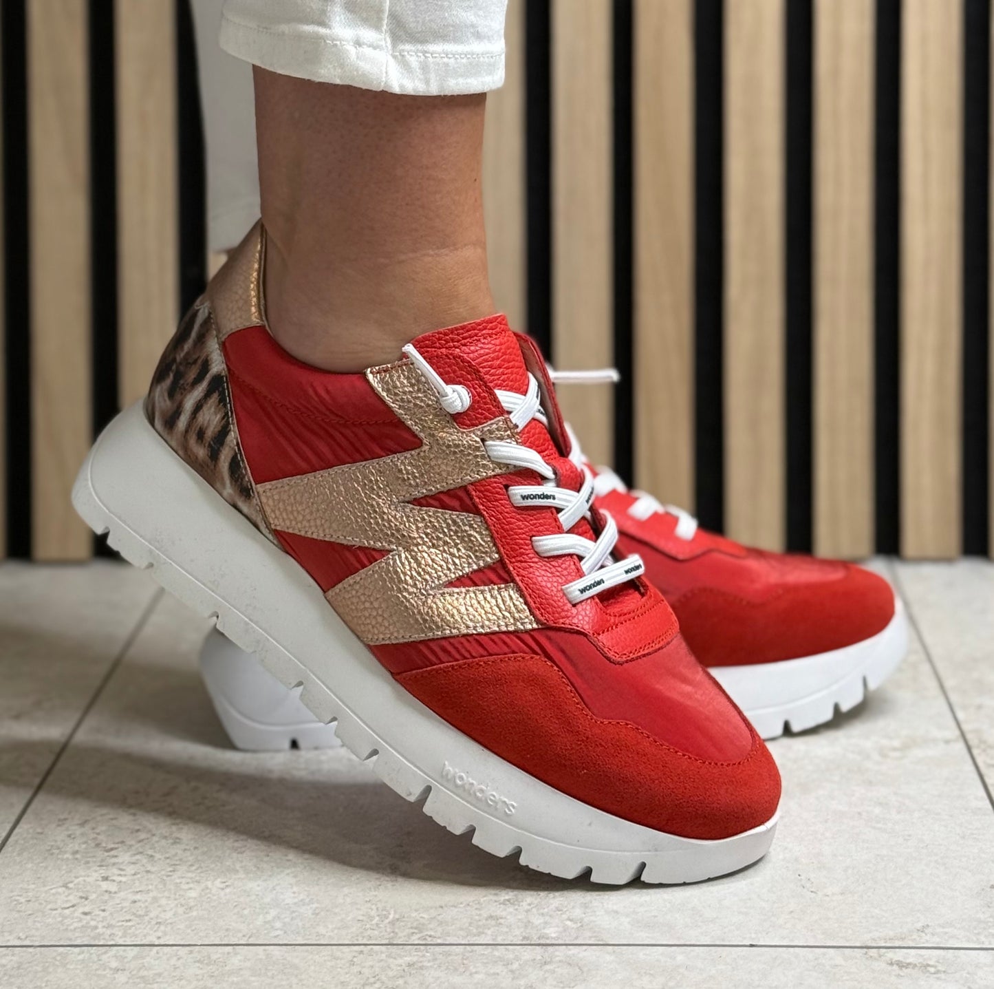 Wonders - A-24100 Flame/Nylon/Fog/Rojo Trainer