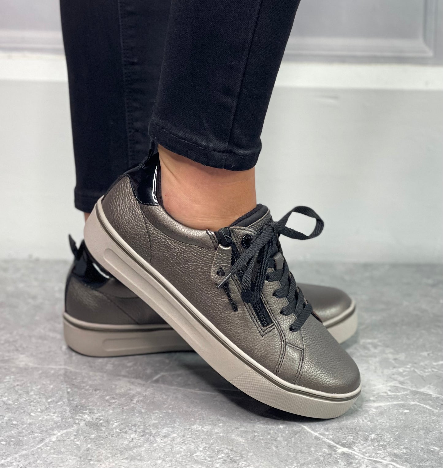 Tamaris Comfort - Pewter Leather Trainer