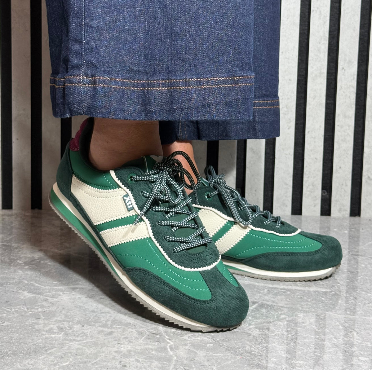 Xti - Green Side Stripe Trainer (146118)