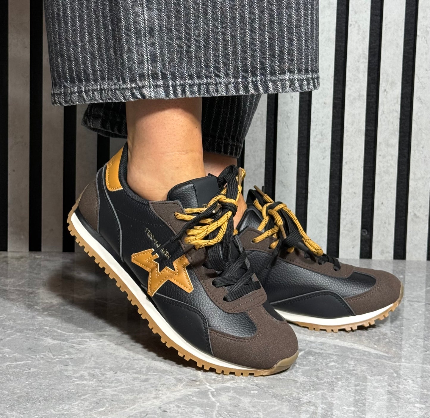 Teddy Smith -  Brown/Black Star Detail Trainer (121131)
