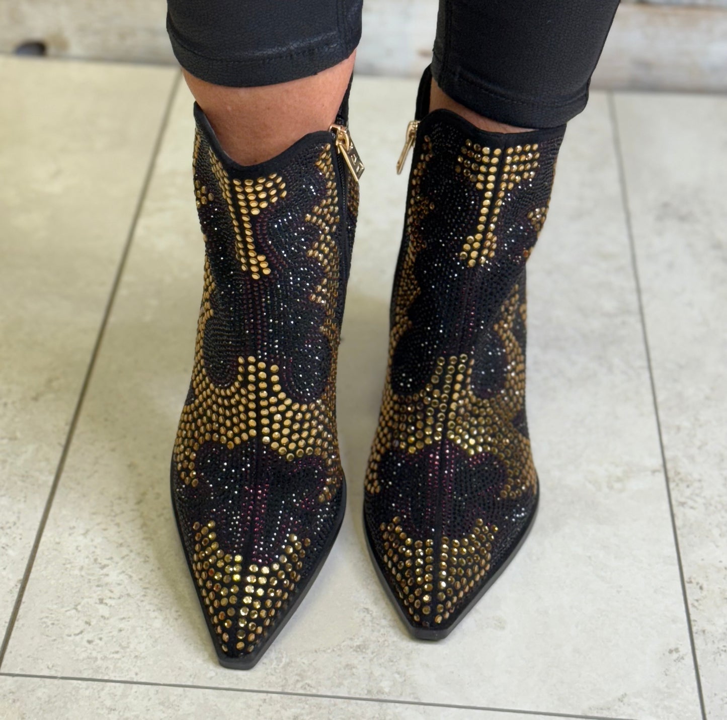 Una Healy - 'If I Had A Boat' Vinyl Bling Boot