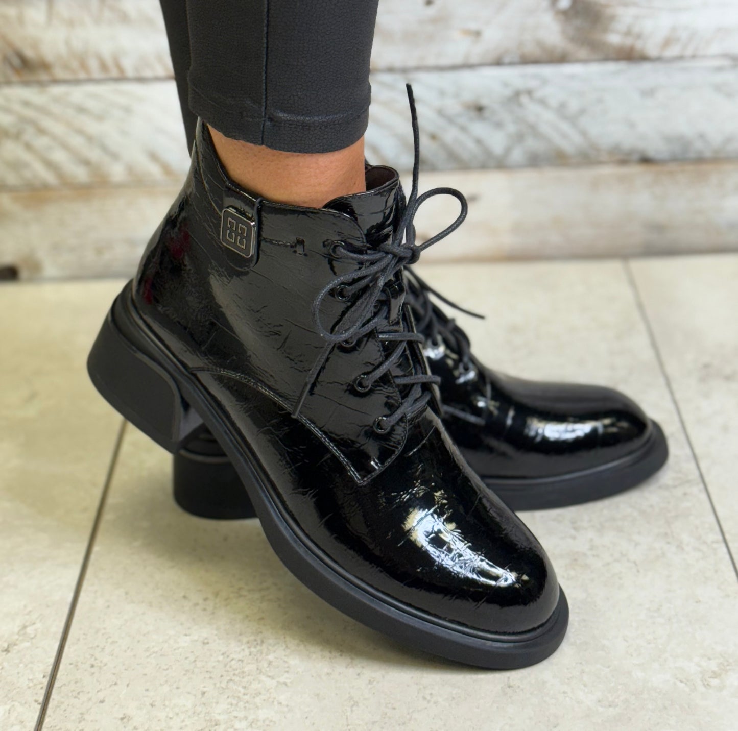 Redz - Black Patent Boot