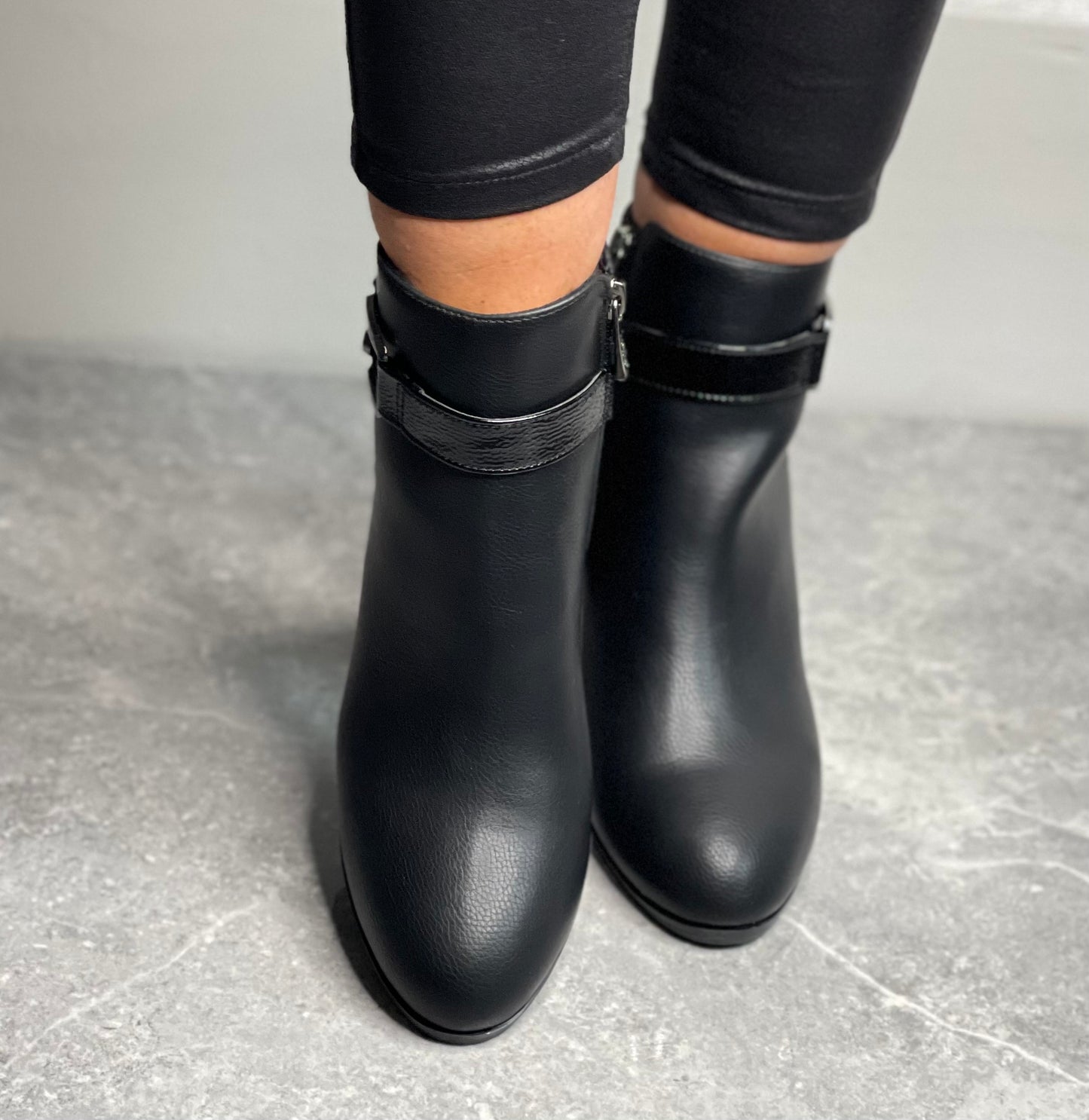 Lotus - 'Adelaide' Black Detailed Boot