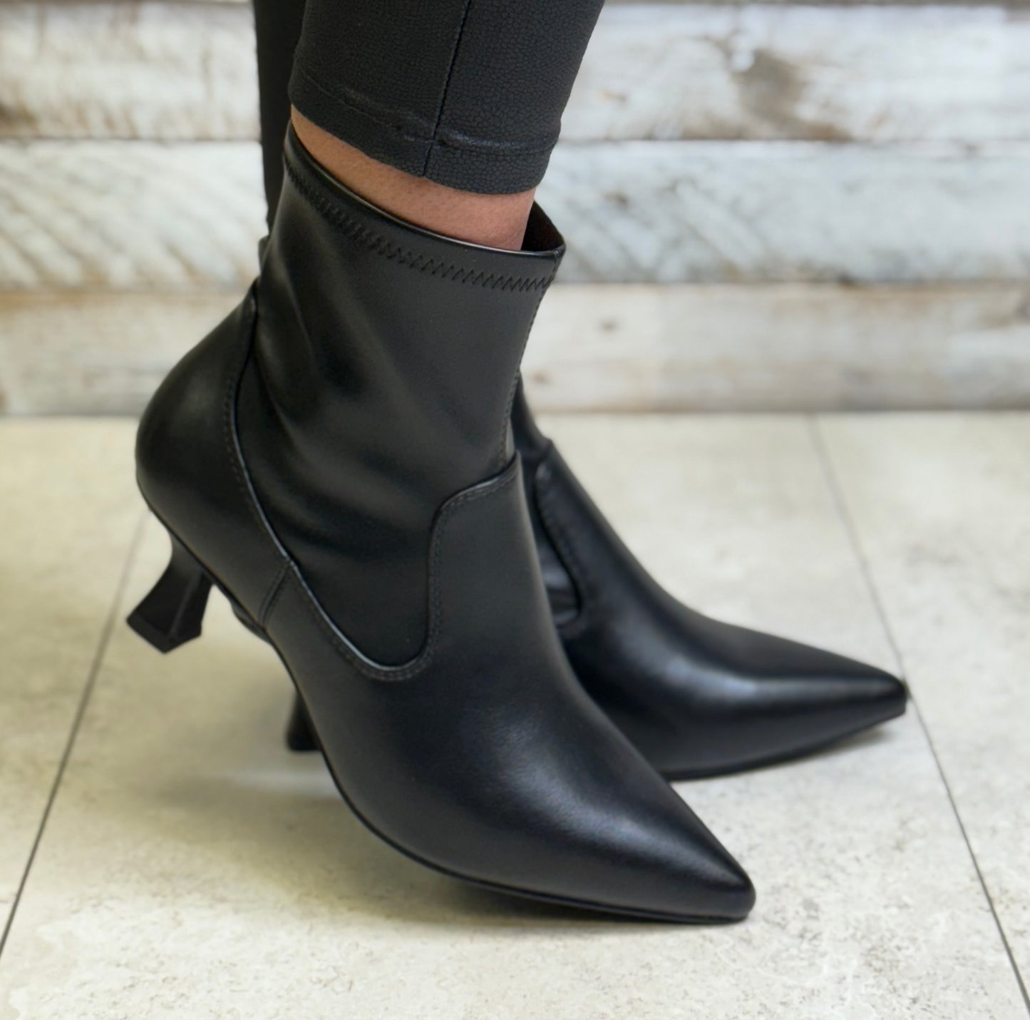Marco Tozzi - Black Pointed Kitten Heel Boot