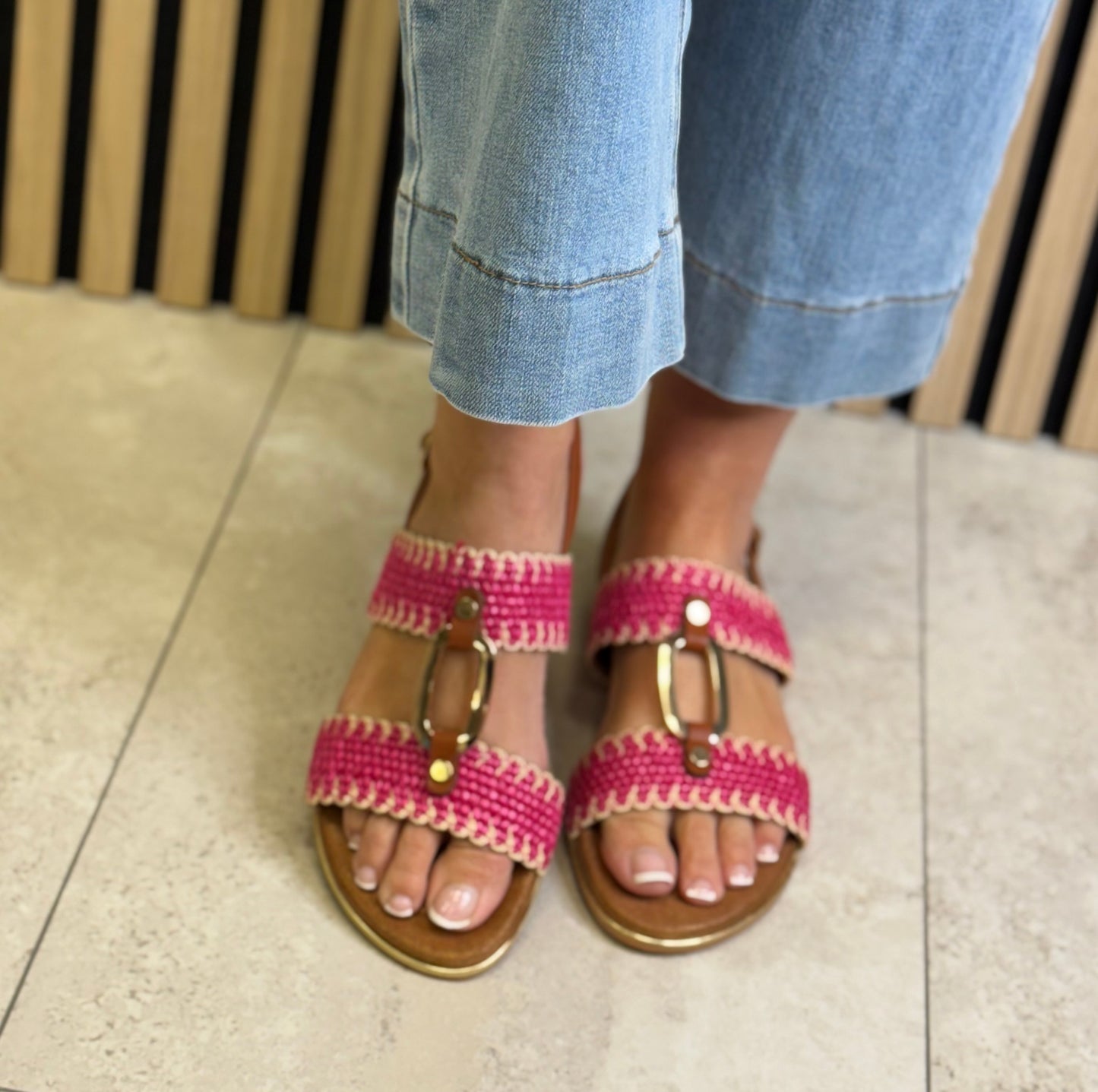 Lunar - 'Jules' Pink Sandal