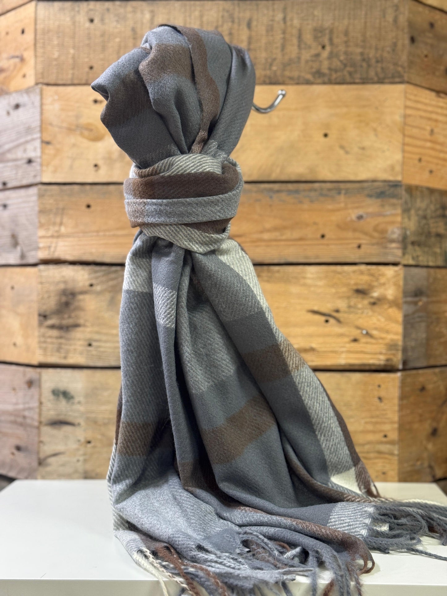 hannah k - Grey/Brown Checked Scarf