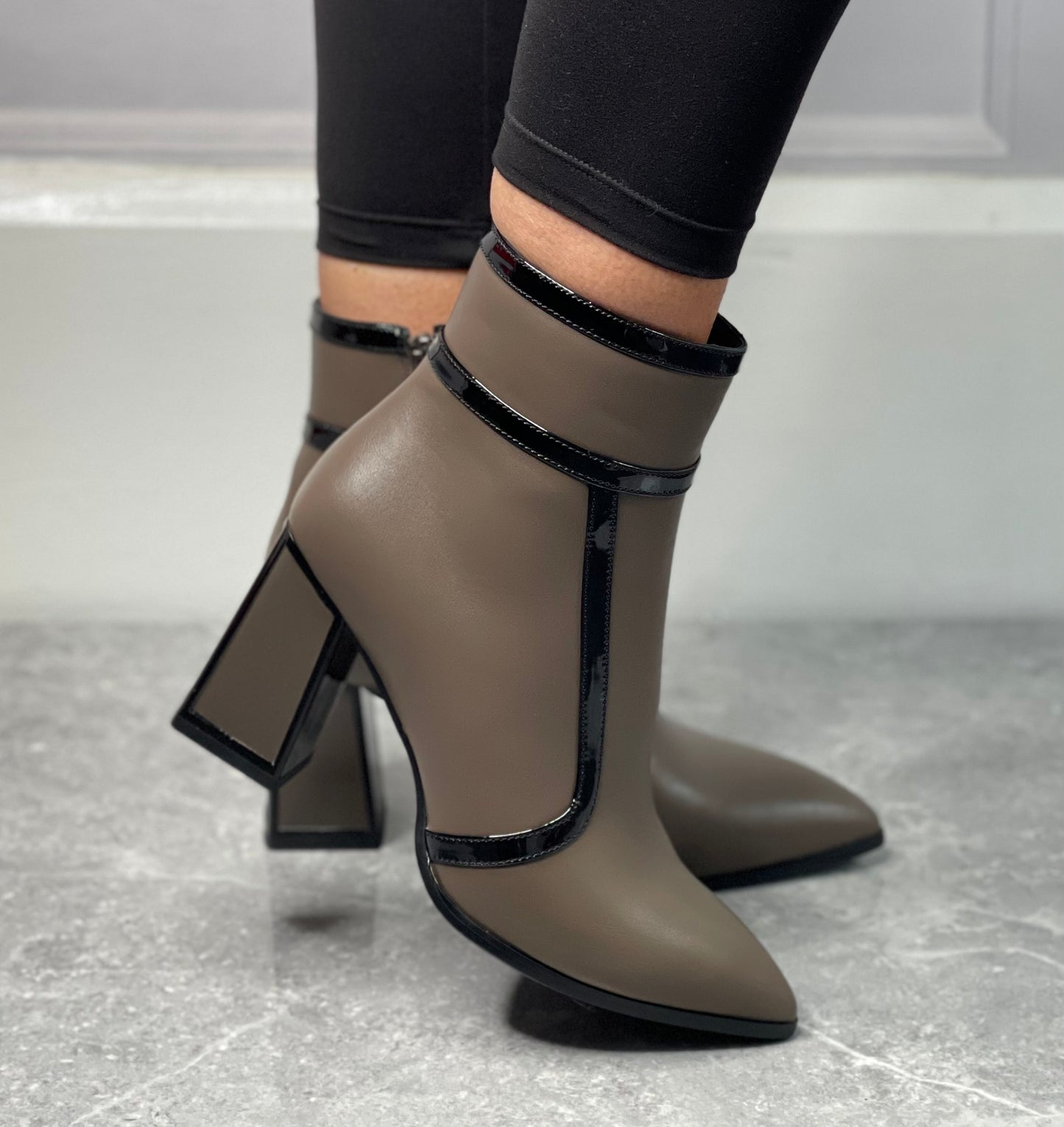 Redz - Taupe/Black Patent Trim Boot