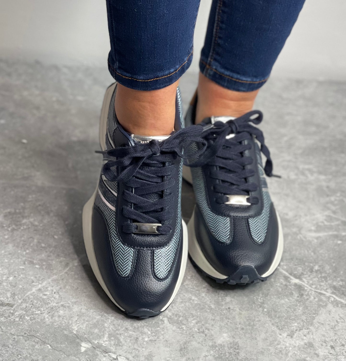 Tommy Bowe For Her - 'Kinsey' Admiral Vibes Trainer