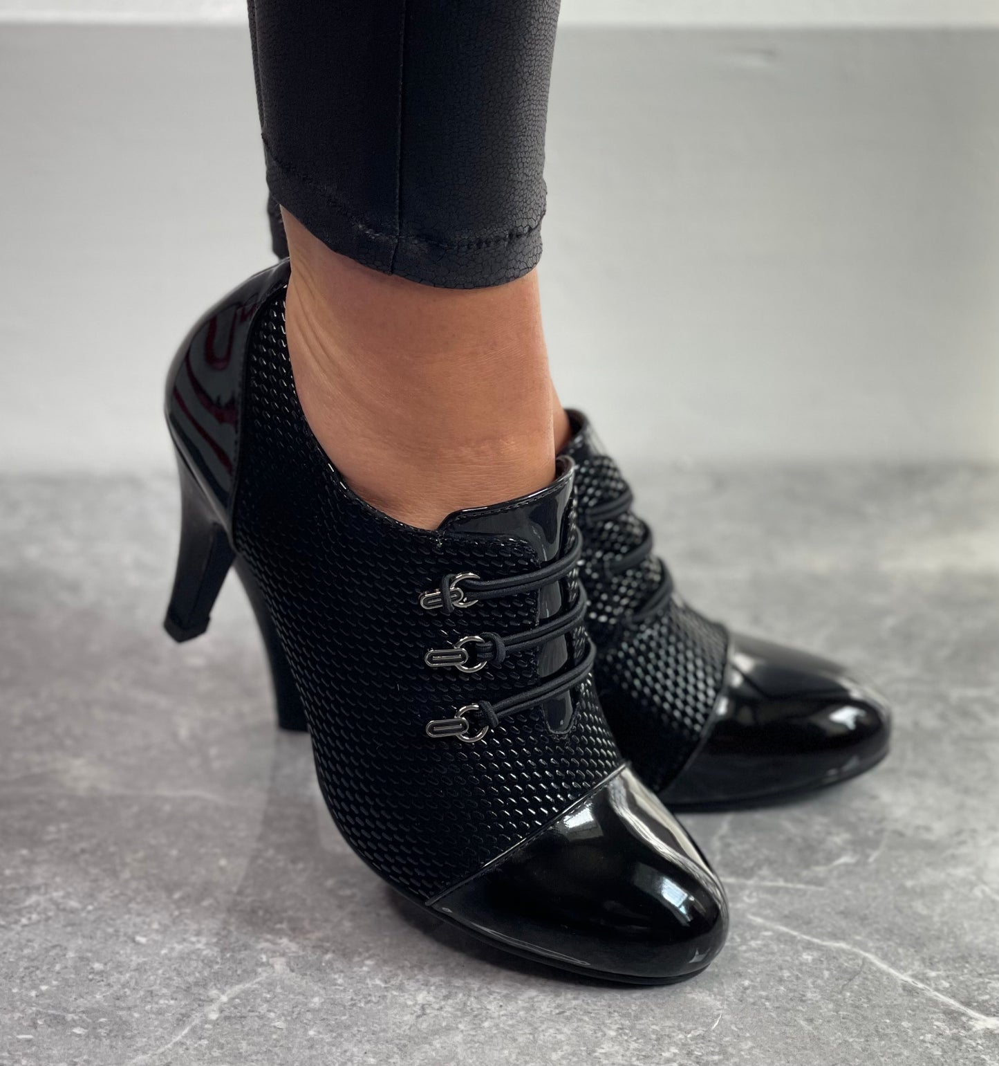 Redz - Black Patent Shoe Boot