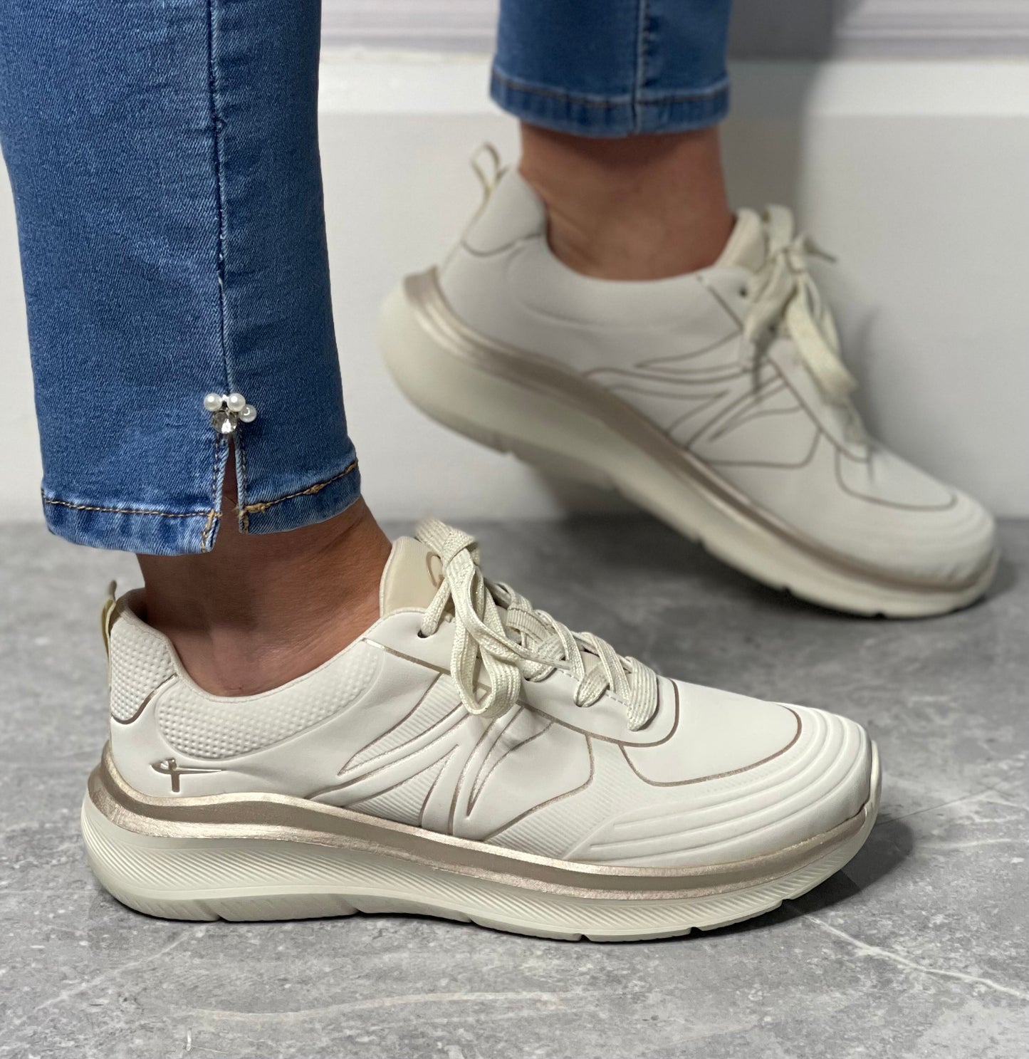 Tamaris Comfort - Off White Detailed Lightweight Trainer