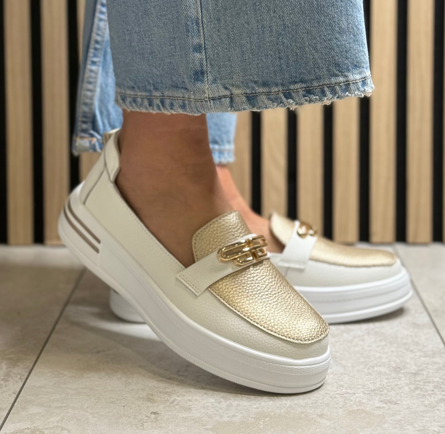 Patrizio Como - 'Catanzaro' White/Gold Leather Loafer