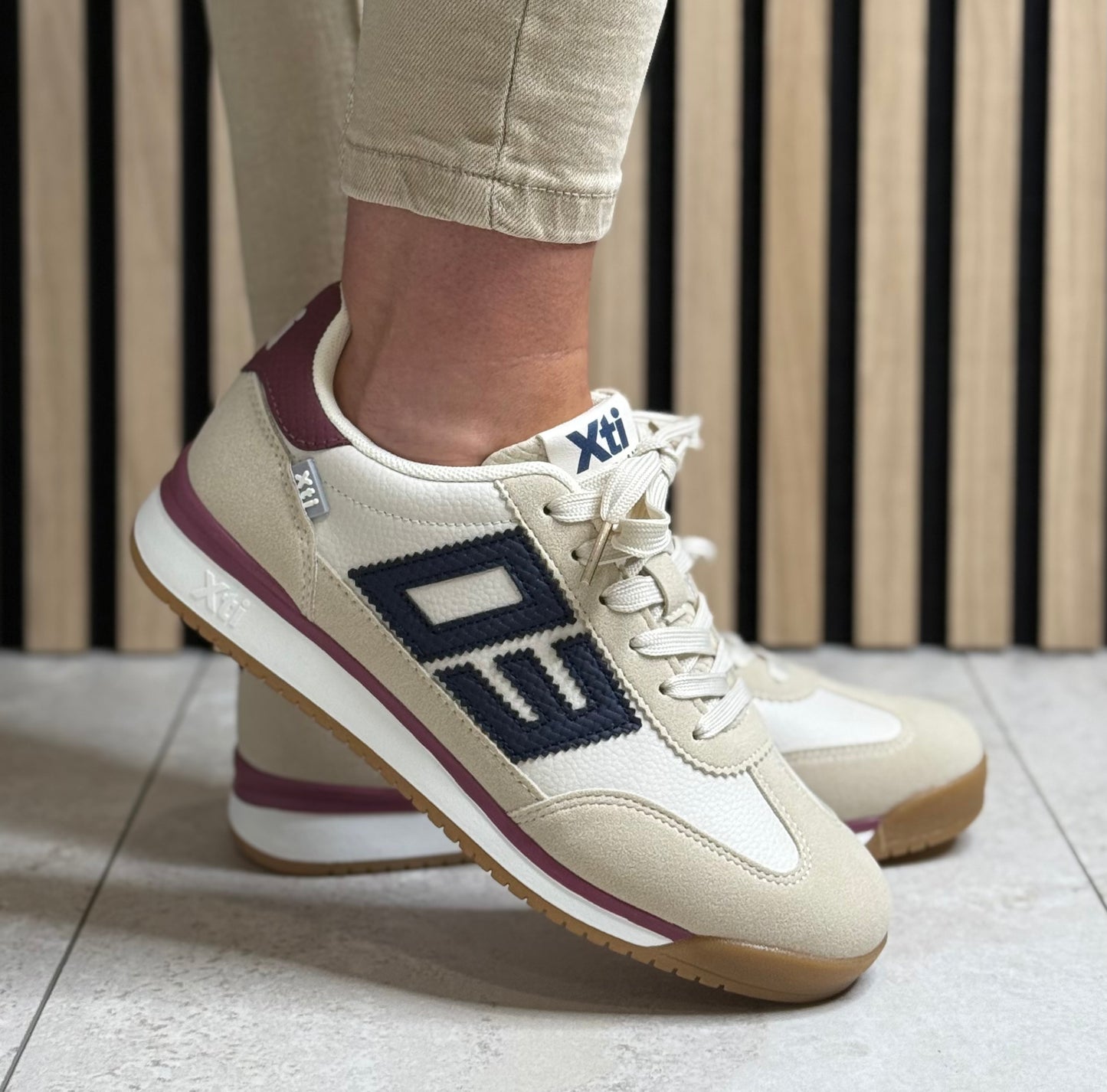 Xti - Beige Combo Retro Trainer (145018)