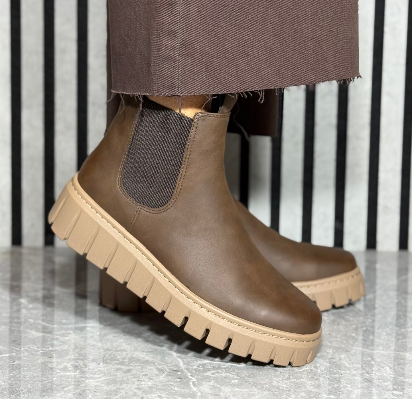Marco Tozzi - Chocolate Brown Platform Chelsea Boot