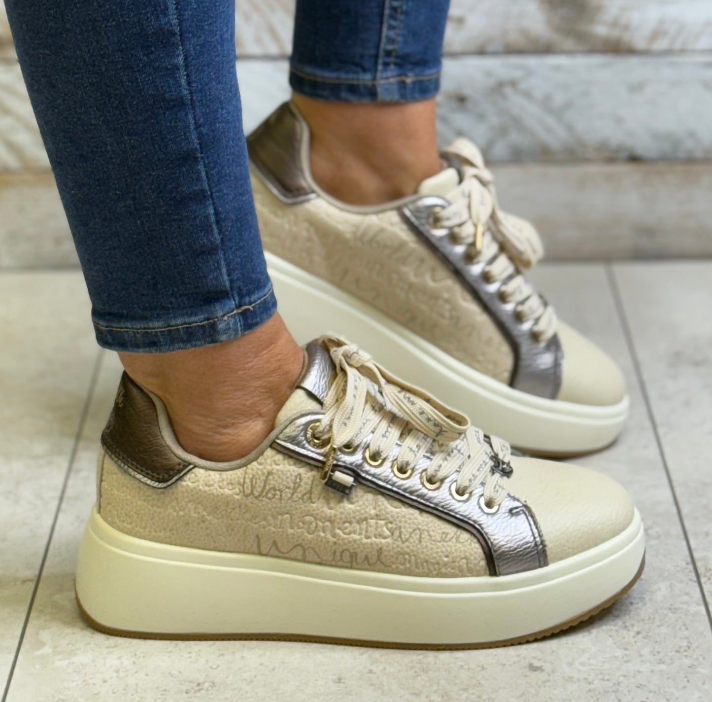 Anekke - 'Roma 413' Beige Combo Platform Trainer