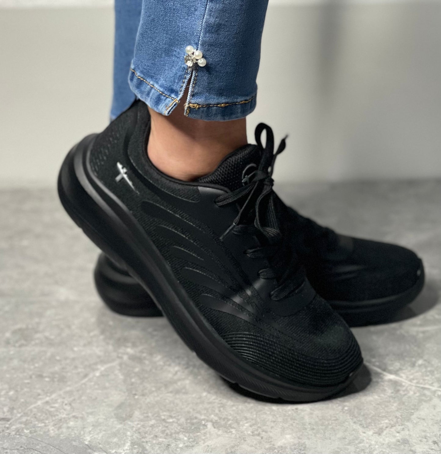 Tamaris Comfort - Black Lightweight Trainer