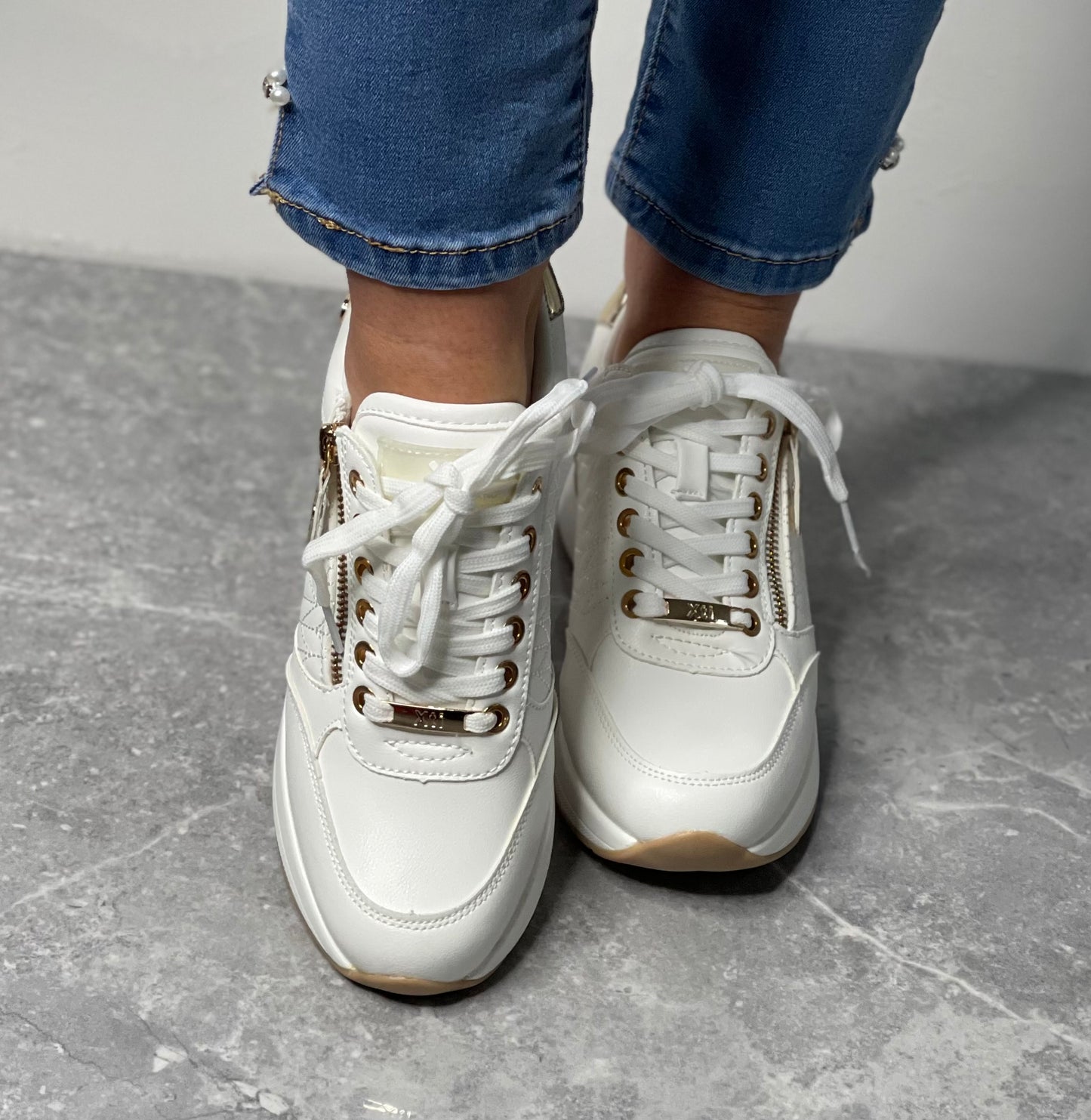 Xti - White/Gold Trim Wedge Trainer