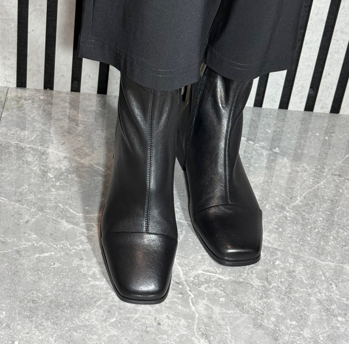 Loretta Vitale - Black Stripe Detail Leather Boot