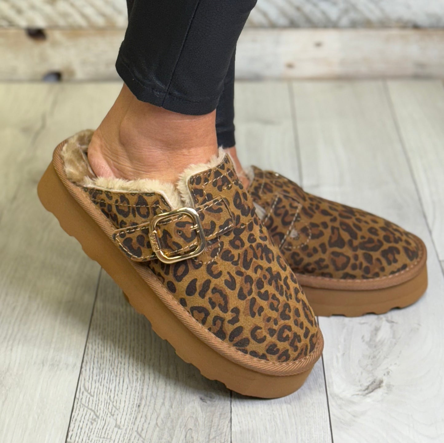 Marco Tozzi - Leopard Print Suede Mule
