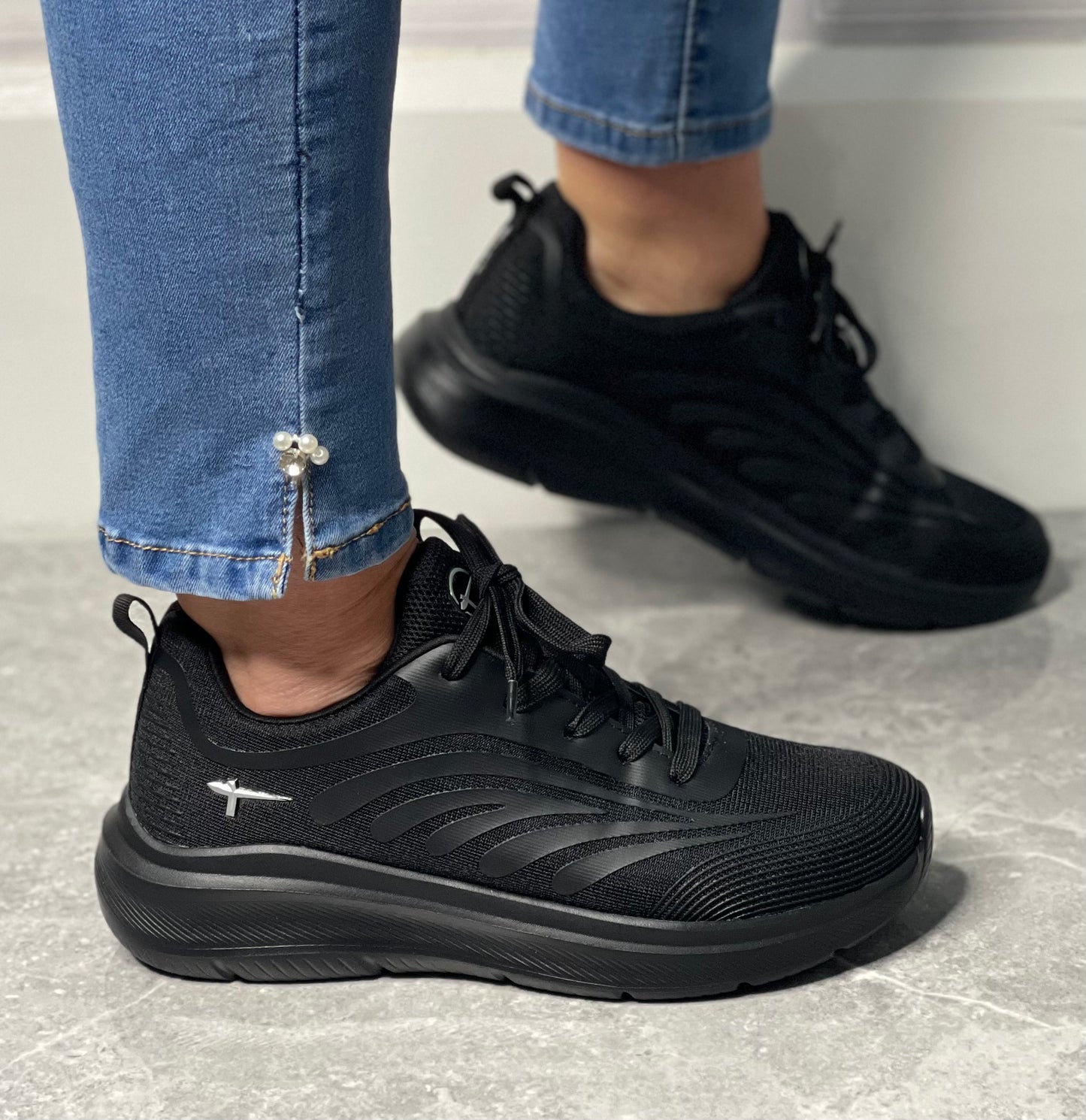 Tamaris Comfort - Black Lightweight Trainer