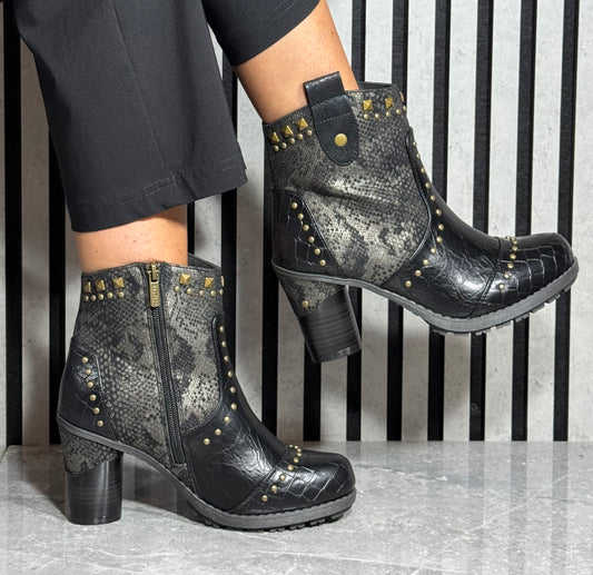 Mustang - Black Snake/Stud Detail Heeled Boot