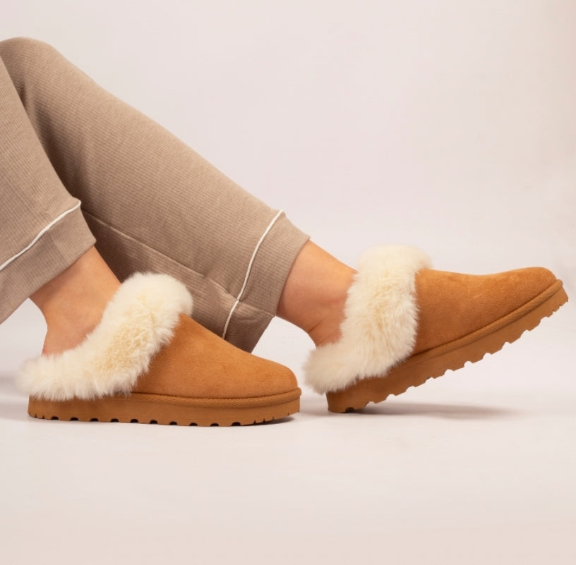 Lunar - 'Nevis' Tan Slipper