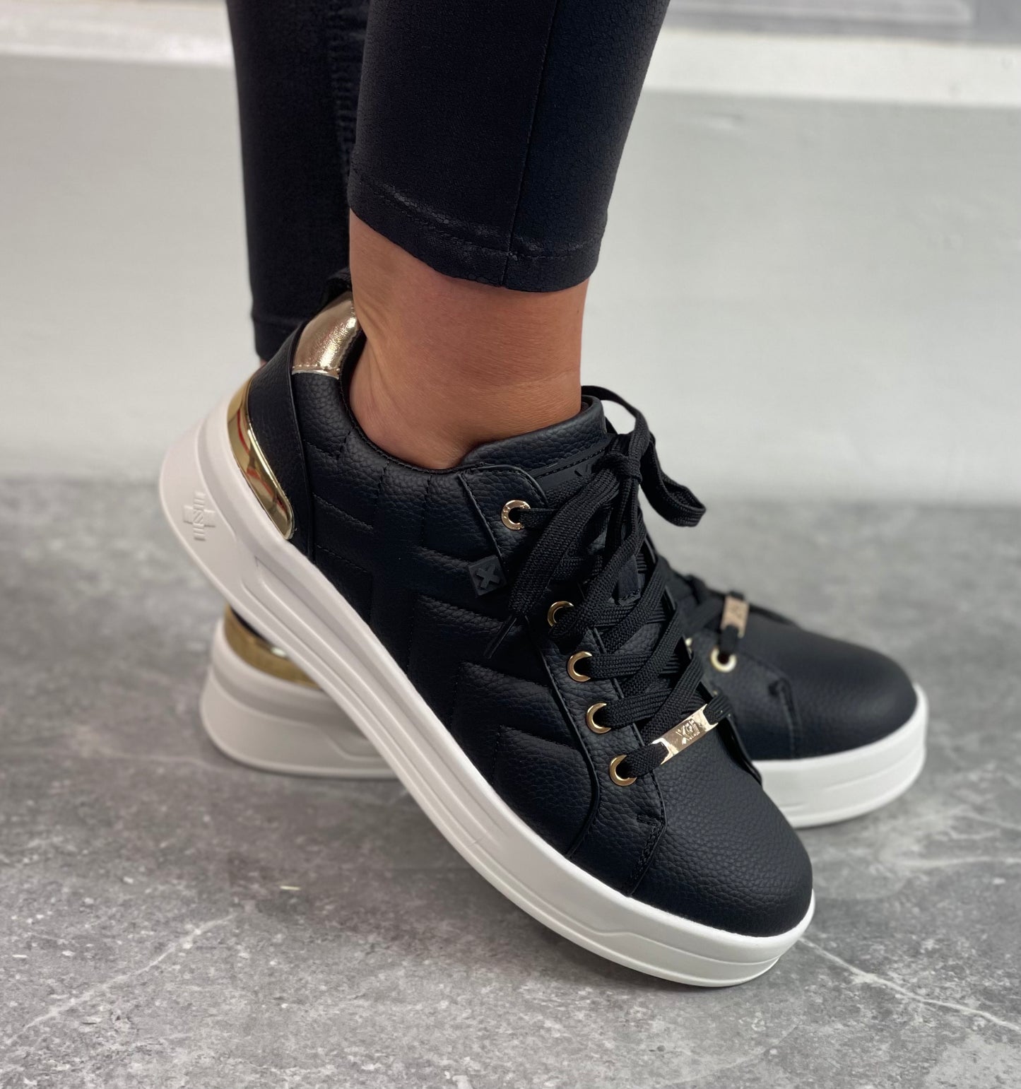 Xti - Black Quilted Trainer