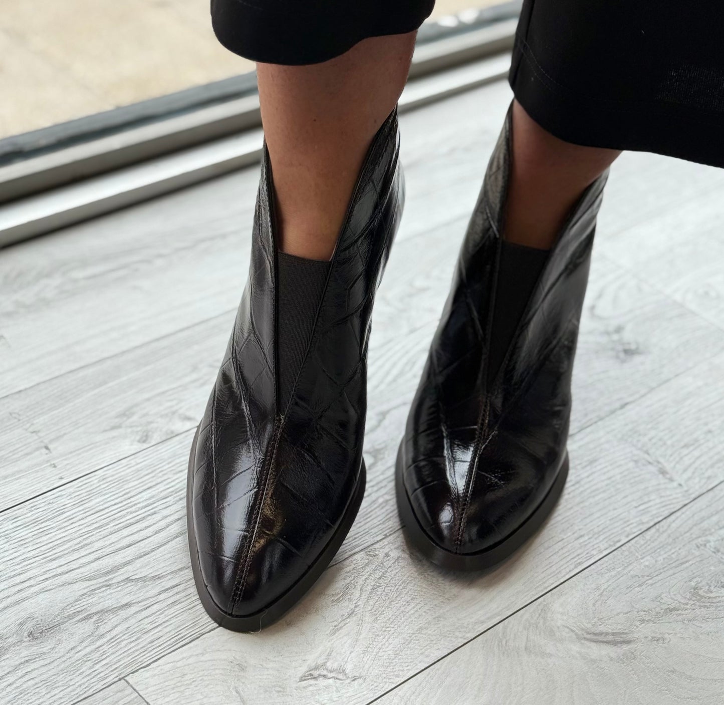 Wonders - L1112 Dark Brown Slip On Ankle Boot (Testa)