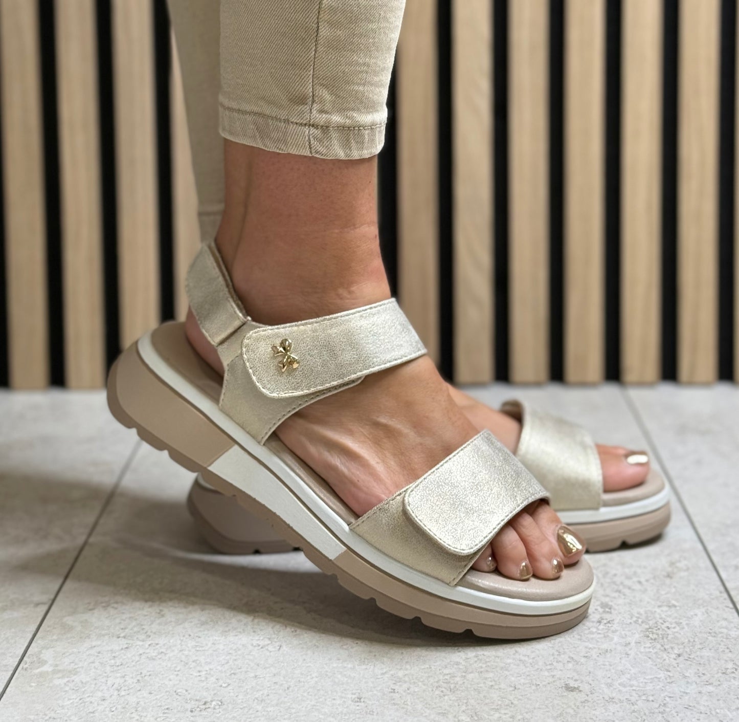 Redz - Gold Velcro Strap Sandal
