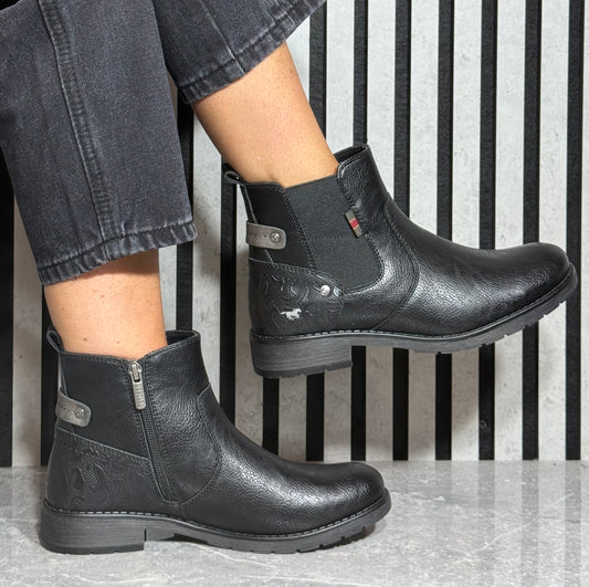 Mustang - Black Chelsea Boot
