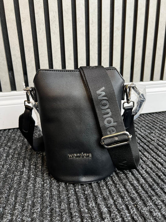 Wonders - Black Leather Crossbody Bag